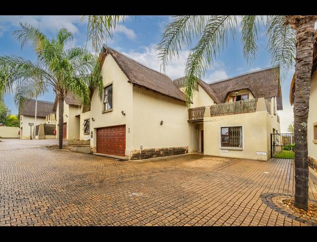 3 BEDROOM TOWNHOUSE FOR SALE IN CRAIGAVON